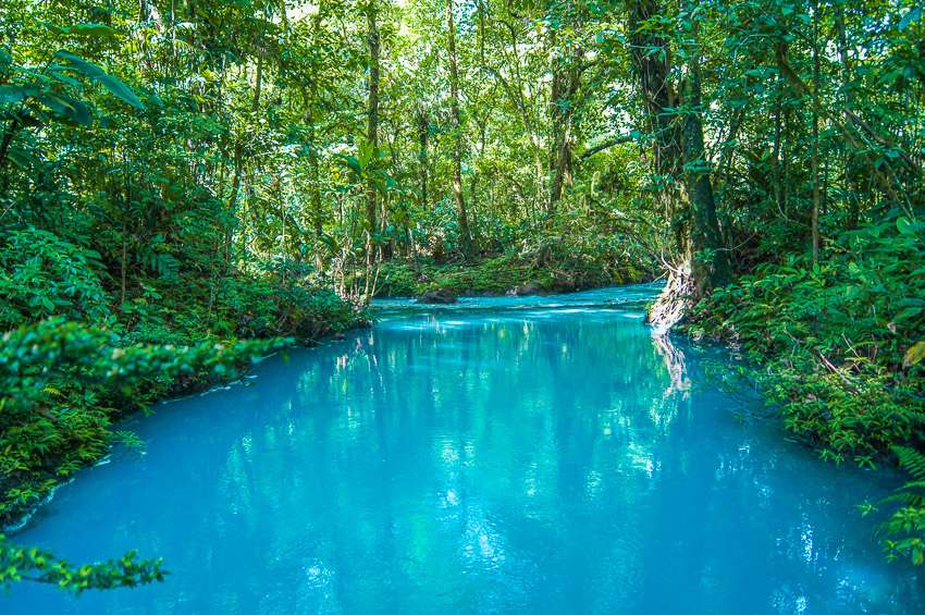 The very bright blue water of Laguna Azul