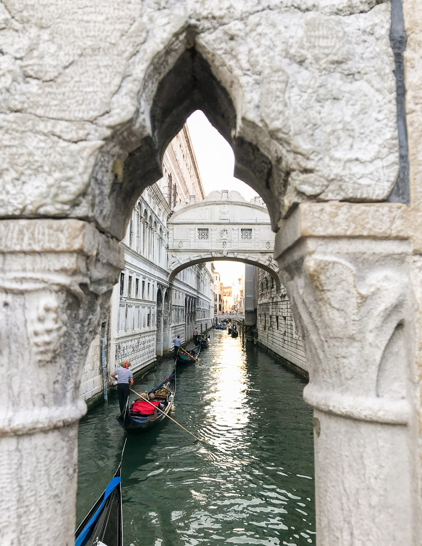 Bridge of Sighs - Gondola in Venice