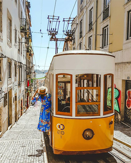 Ascensor da Bica (The Bica Funicular) @monicaspassport