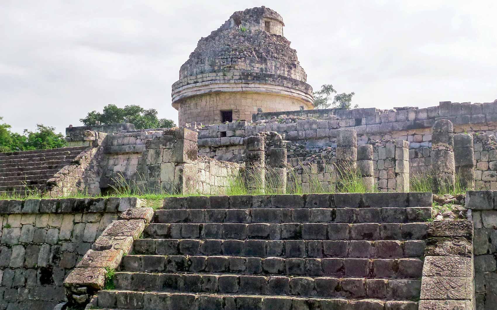 El Caracol Chichen Itza